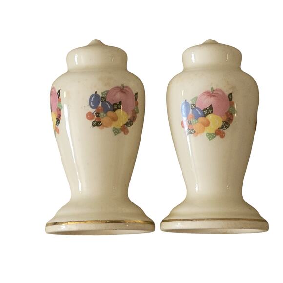 Vintage 30s Country Gentleman by Cavitt Shaw WS George Salt and Pepper Shakers - Picture 1 of 8